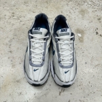 T1026CS29 - NIKE INITIATOR WHITE BLUE - 43