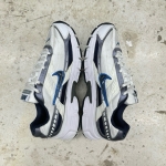 T1026CS29 - NIKE INITIATOR WHITE BLUE - 43