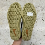 T1026CS33 - NIKE SB 58 LIGHT OREWOOD - 40,5