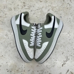 T1026CS36 - NIKE COURT VISION OLIVE WHITE - 40,5