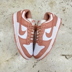 1026DU4 - DUNK LOW ROSE WHISPER - 44