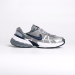 1026CS53 - NIKE V2K WOLF GREY NAVY - 40