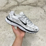 1026CS58 - NIKE P-6000 WHITE BLACK - 42,5