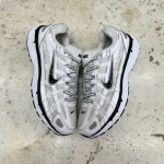 1026CS58 - NIKE P-6000 WHITE BLACK - 42,5