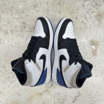 1026JD5 - 1S MID ROYAL BLACK TOE FB - 44,5