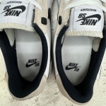 1026CS67 - NIKE SB ADVERSARY WHITE BLACK - 42