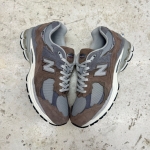 M20024J7 - NEW BALANCE 2002 PROTECTION PACK CORTADO DS FB