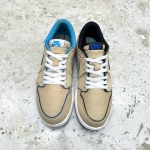 1026JD7 - JORDAN 1 LOW SB DESERT ORE - 42,5