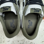 1026JD8 - JORDAN 1 LOW OG MEDIUM OLIVE DS FB - 42,5