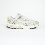 1026CS95 - NIKE VOMERO 5 PLATINUM TINT - 42