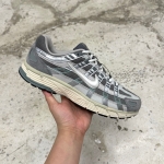 1026CS98 - NIKE P-6000 FLAT PEWTER FB - 42,5