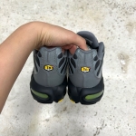 1026AM1 - NIKE AIR MAX PLUS SMOKE GREY VOLT LN FB - 41