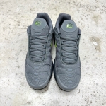 1026AM1 - NIKE AIR MAX PLUS SMOKE GREY VOLT LN FB - 41