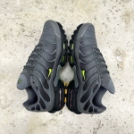 1026AM1 - NIKE AIR MAX PLUS SMOKE GREY VOLT LN FB - 41