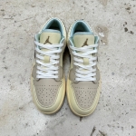 1026JD13 - JORDAN 1 LOW SANDDRIFT FB - 40,5