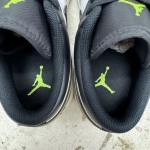 1026JD15 - JORDAN 1 LOW WEAR AWAY ELECTRIC GREEN LN - 42,5