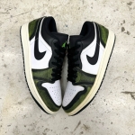 1026JD15 - JORDAN 1 LOW WEAR AWAY ELECTRIC GREEN LN - 42,5