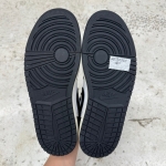 1026JD15 - JORDAN 1 LOW WEAR AWAY ELECTRIC GREEN LN - 42,5