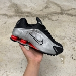 1026CS110 - NIKE SHOX R4 SILVER RED FB - 41
