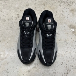 1026CS110 - NIKE SHOX R4 SILVER RED FB - 41