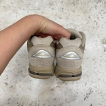 1026CS111 - NEW BALANCE 2002 STONEWARE FB - 41,5
