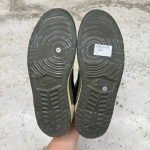 1026JD16 - JORDAN 1 LOW OG TRAVIS MEDIUM OLIVE FB - 42,5