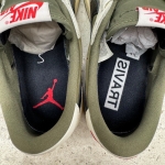 1026JD16 - JORDAN 1 LOW OG TRAVIS MEDIUM OLIVE FB - 42,5