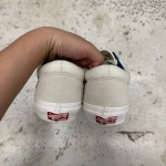 1026CS117 - VANS VAULT OLD SKOOL CREAM NAVY LN - 42