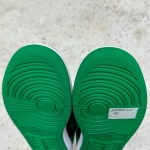 1026JD22 - JORDAN 1 LOW LUCKY GREEN LN