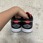 553558045 - JORDAN 1 LOW NEUTRAL GREY INFRARED DS FB