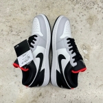 553558045 - JORDAN 1 LOW NEUTRAL GREY INFRARED DS FB