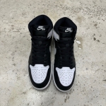 1026JD29 - JORDAN 1 HIGH OG BLACK WHITE FB - 44