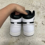 1026JD29 - JORDAN 1 HIGH OG BLACK WHITE FB - 44