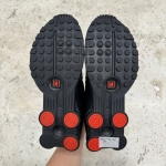 1026CS138 - NIKE SHOX R4 ALL BLACK FB - 42