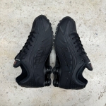 1026CS138 - NIKE SHOX R4 ALL BLACK FB - 42