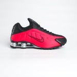 1026CS139 - NIKE SHOX R4 BRED - 42.5