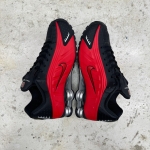 1026CS139 - NIKE SHOX R4 BRED - 42.5