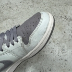 1026JD31 - JORDAN 1 LOW OG ATMOSPHERE GREY - 41