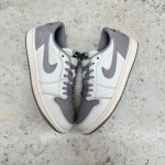1026JD31 - JORDAN 1 LOW OG ATMOSPHERE GREY - 41