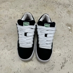 1026CS156 - PUMA SUEDE XL BLACK WHITE FB - 42