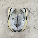 1026CS167 - NIKE V2K METALLIC SILVER LN - 44.5