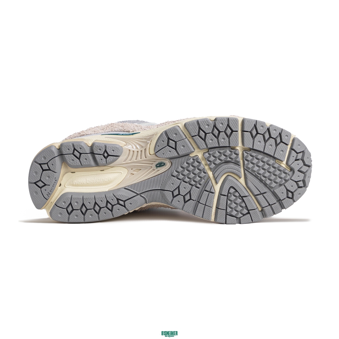 New Balance 2002R Linen M2002REK
