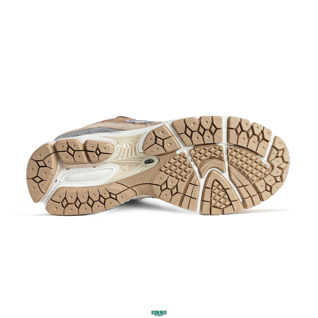 New Balance 2002R Driftwood - M2002RSI