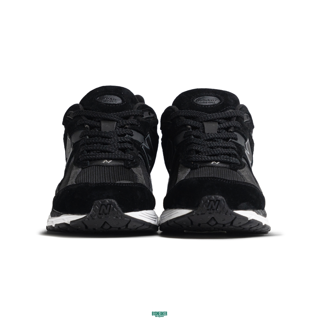 New Balance 2002R Core Black M2002RBK