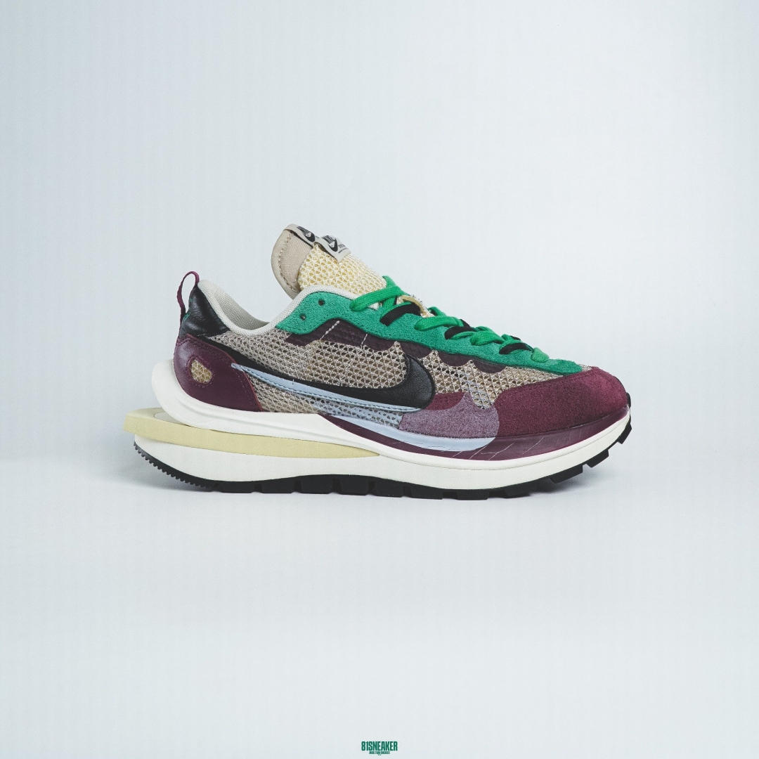 CS3950 - NIKE SACAI X VAPOR VILLAIN RED - 42.5