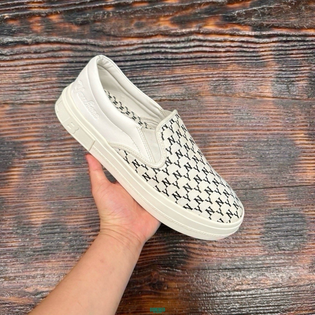 cs3421 - MLB Slipon Yankees - 42.5