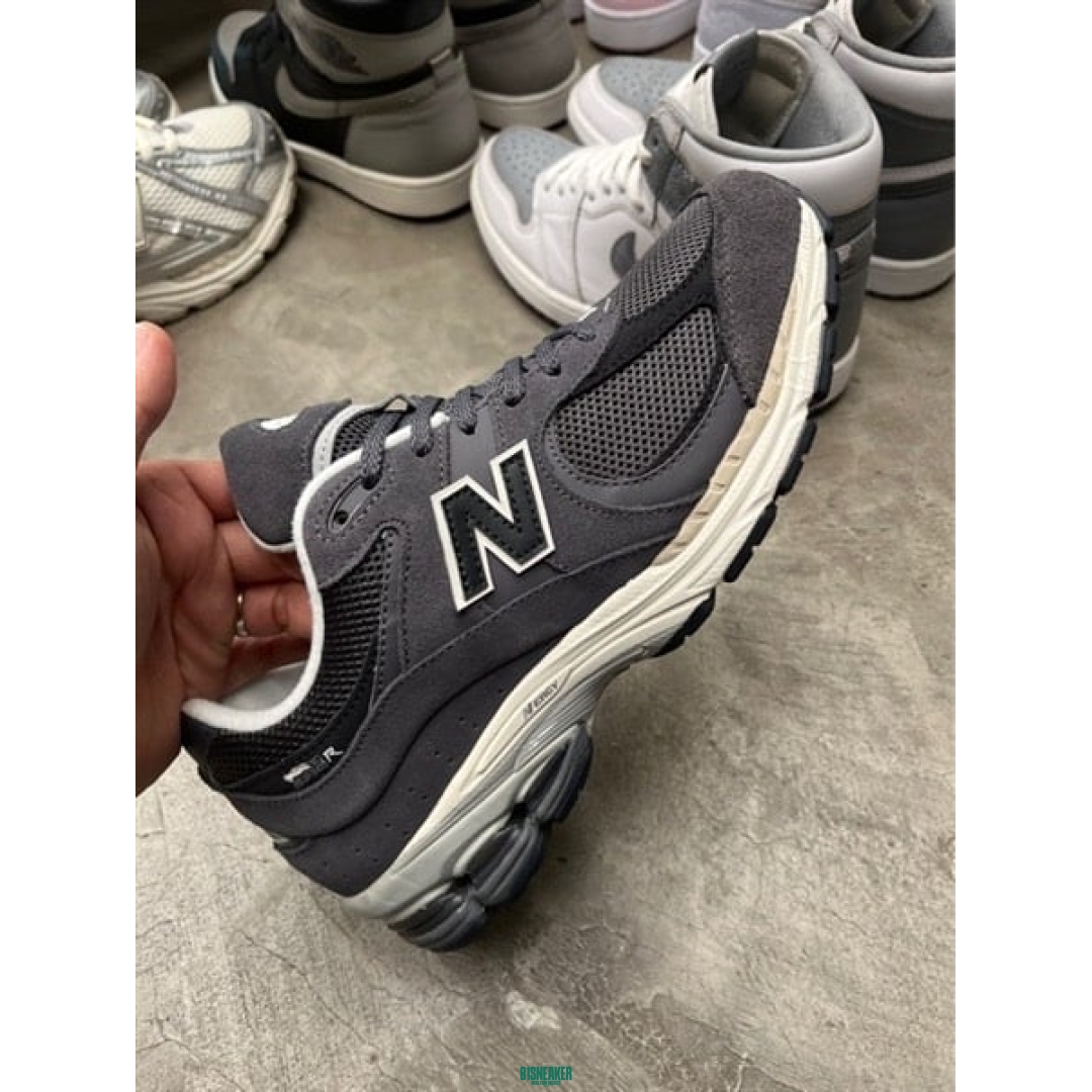 NBL2002 MONOCHROME PACK GREY DS FB