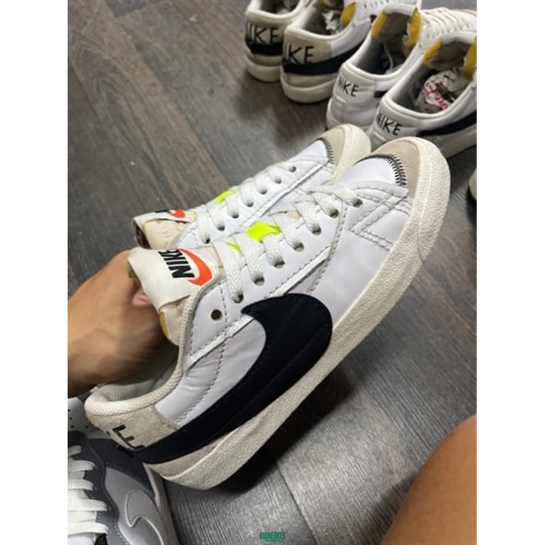 cs4011 - Nike Blazer Low Jumbo - 42