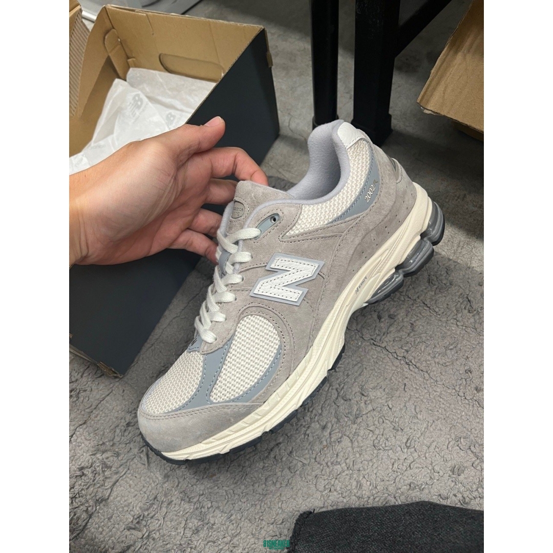 U2002RRD NEWBALANCE 2002 ARID STONE DS FB