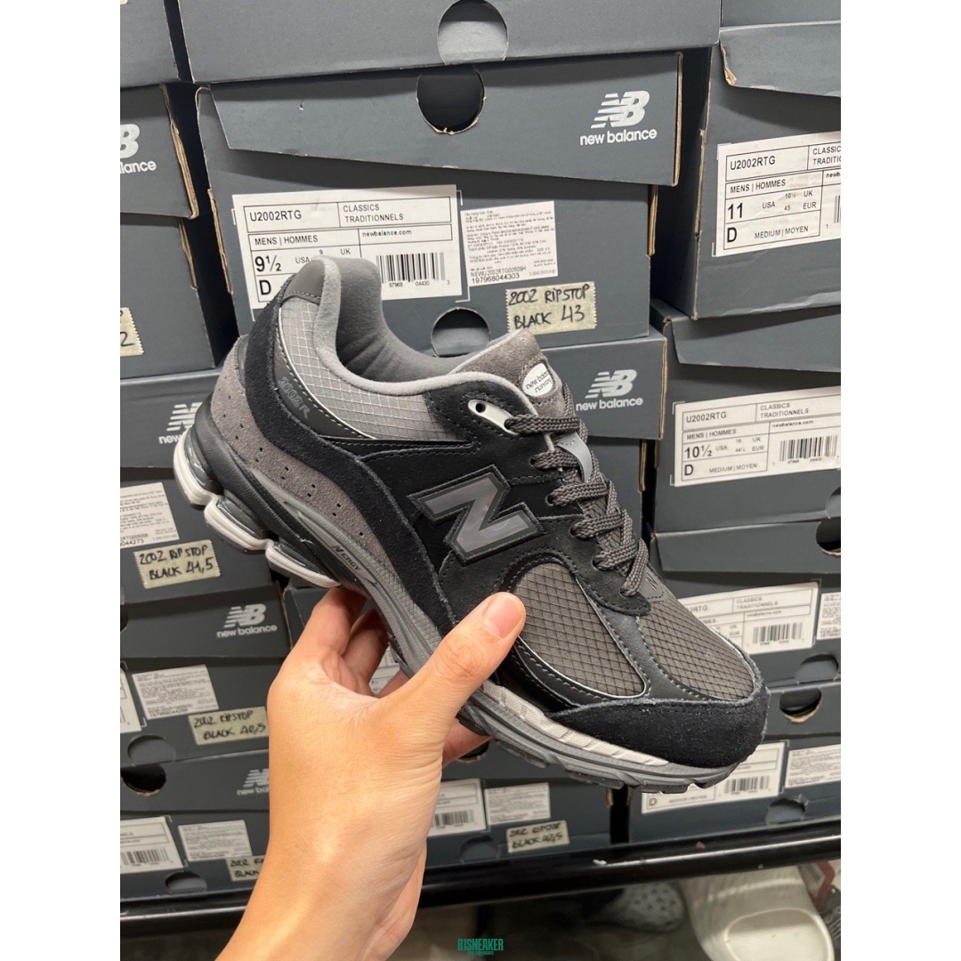 U2002RTG NEWBALANCE 2002 RIPSTOP BLACK DS FB
